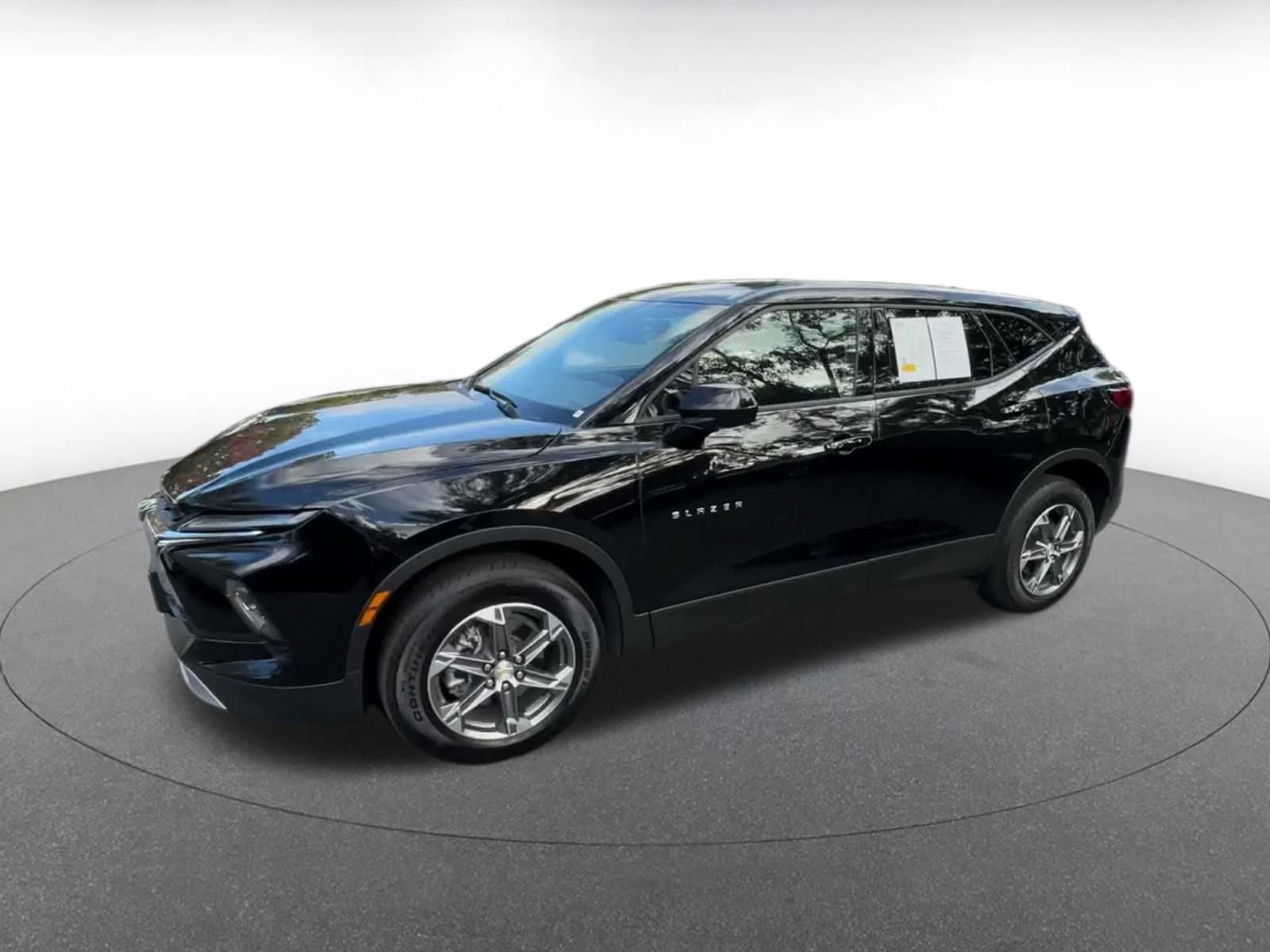 Used 2026 Chevrolet Blazer LT FWD image 7