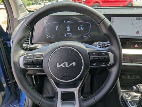 Certified 2025 Kia Sportage EX w/ Premium Package FWD image 30