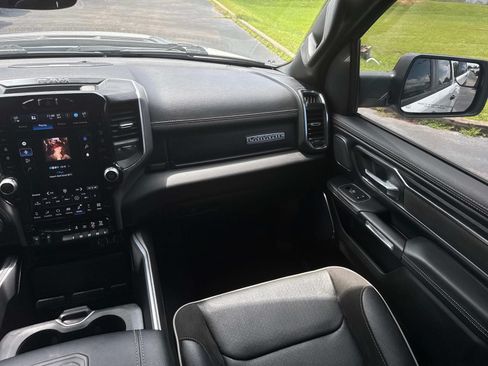 Used 2024 RAM 1500 Laramie AWD/4WD image 21