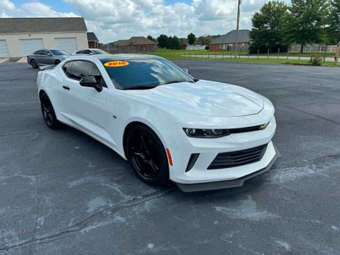 Used 2016 Chevrolet Camaro LT RWD image 8