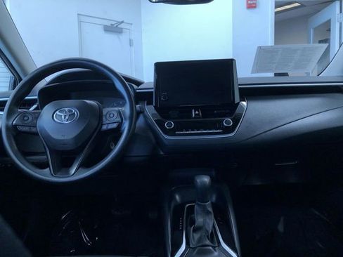 Used 2025 Toyota Corolla LE image 10