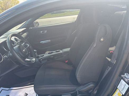 Used 2021 Ford Mustang Coupe RWD image 9