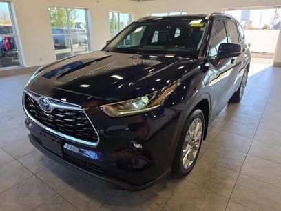 Used 2023 Toyota Highlander Limited
