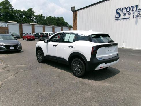 Used 2025 Nissan Kicks S FWD image 8