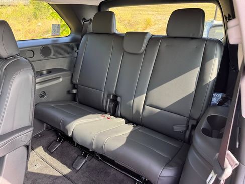 Used 2026 Hyundai Palisade SEL Premium FWD image 24