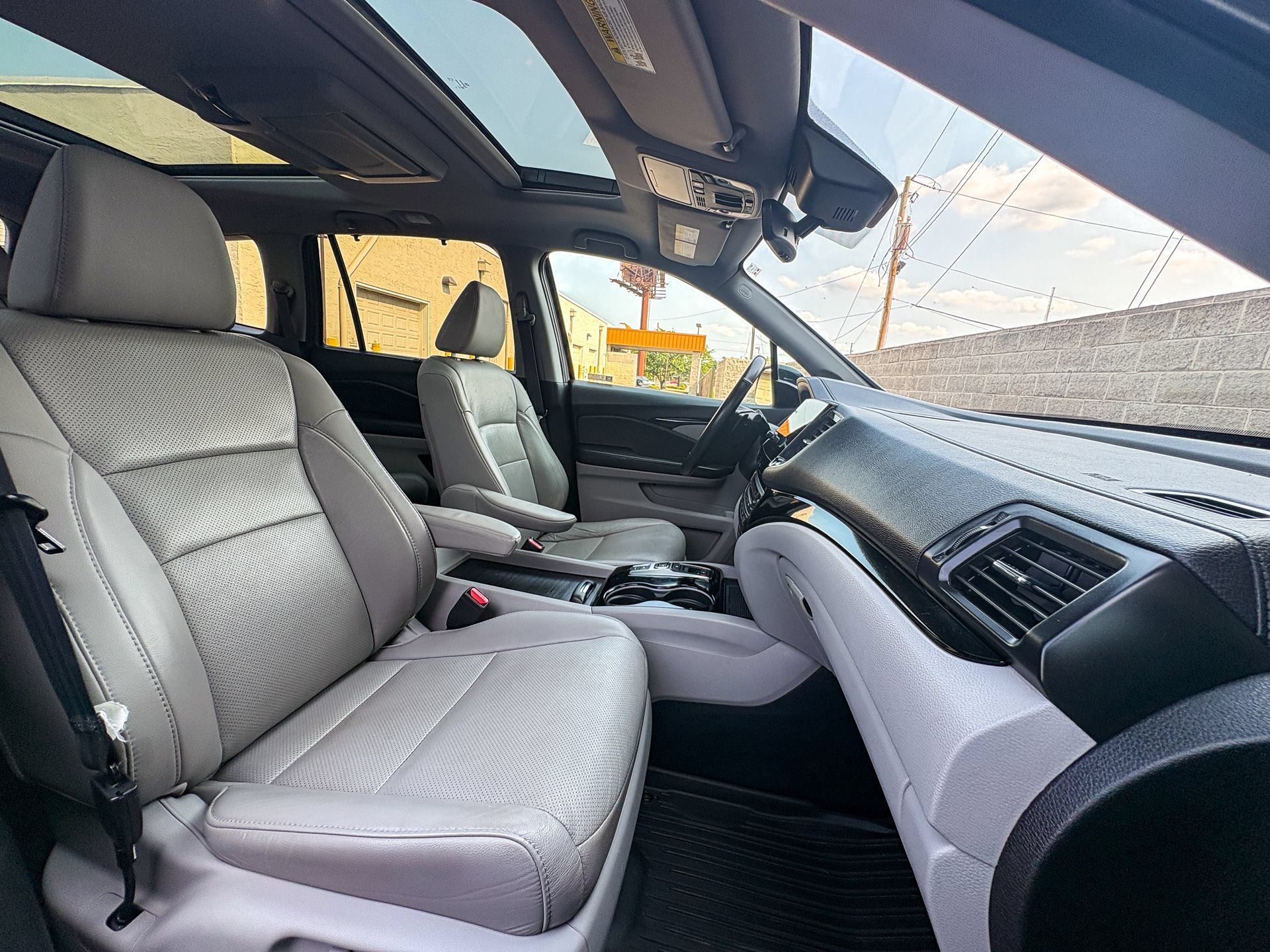 Used 2020 Honda Pilot Elite image 30