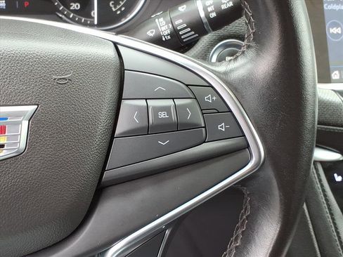 Certified 2022 Cadillac XT5 Luxury image 18