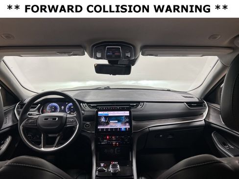 Certified 2023 Jeep Grand Cherokee L Limited w/ Luxury Tech Group II image 12