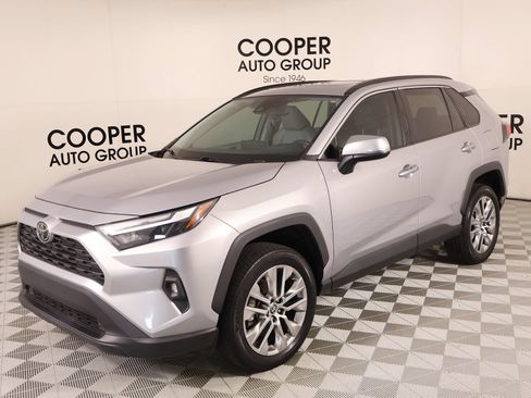 Used 2024 Toyota RAV4 XLE Premium FWD image 9