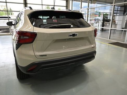 New 2026 Chevrolet Trax RS FWD image 6