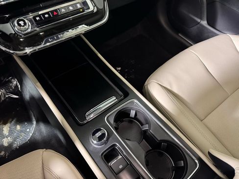 New 2026 Lincoln Corsair Premiere AWD/4WD image 30