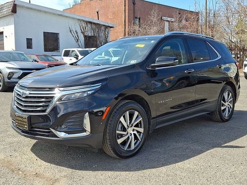 Used 2023 Chevrolet Equinox Premier image 4