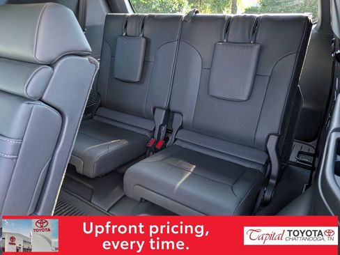 Used 2024 Lexus LX 600 4WD w/ Appearance Package image 12