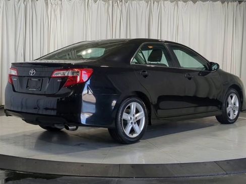 Used 2014 Toyota Camry SE FWD image 10