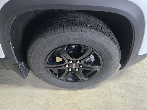 Certified 2023 GMC Acadia AT4 w/ Technology Package AWD/4WD image 7