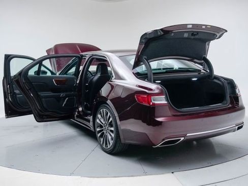 Used 2018 Lincoln Continental Select w/ Continental Climate Package FWD image 19