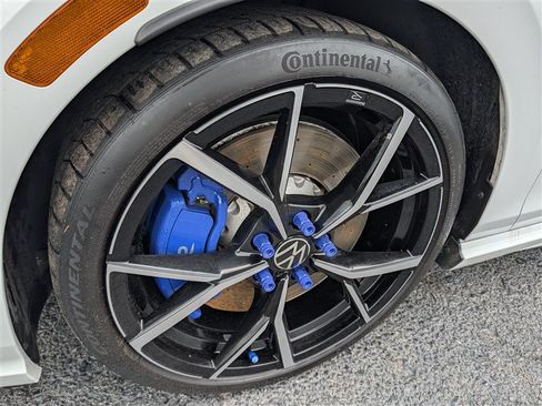Used 2022 Volkswagen Golf R AWD/4WD image 10