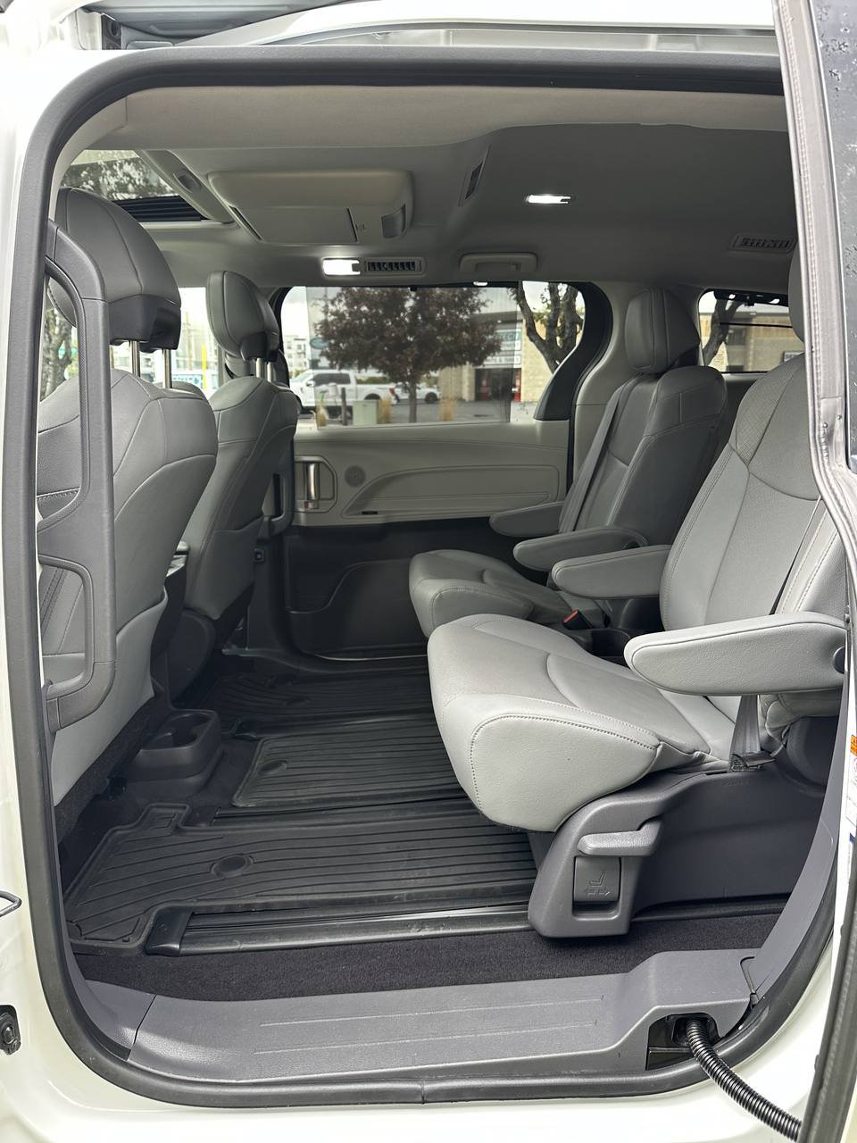 Used 2021 Toyota Sienna Limited AWD/4WD image 20