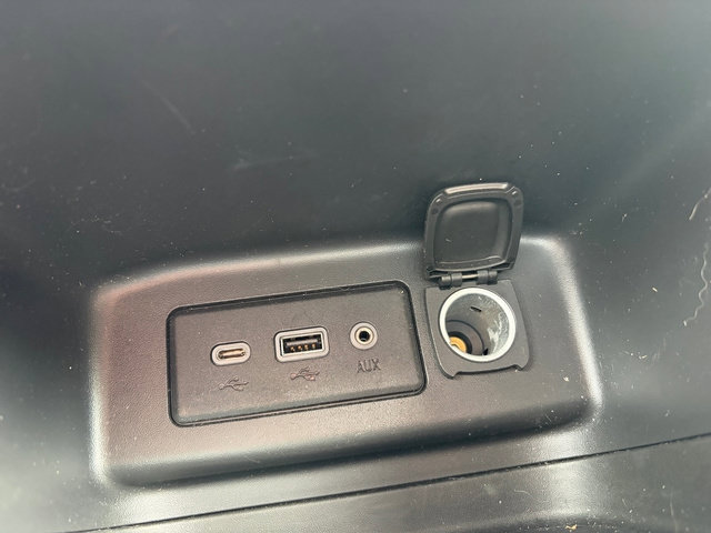 Used 2020 Chevrolet Equinox LT FWD image 18