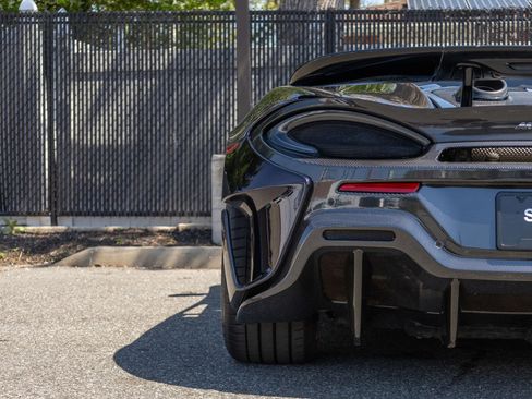 Used 2019 McLaren 600LT RWD image 35