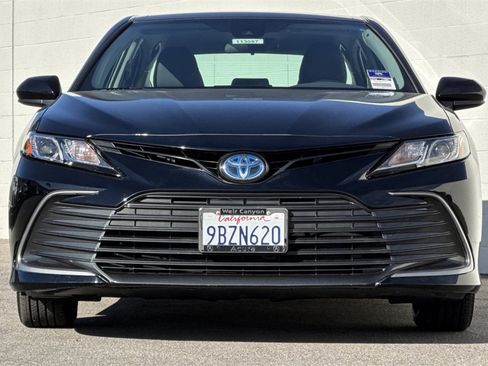 Used 2022 Toyota Camry LE image 11