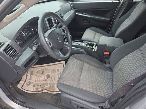 Used 2008 Jeep Grand Cherokee Laredo w/ Sun/Sound Group AWD/4WD image 10