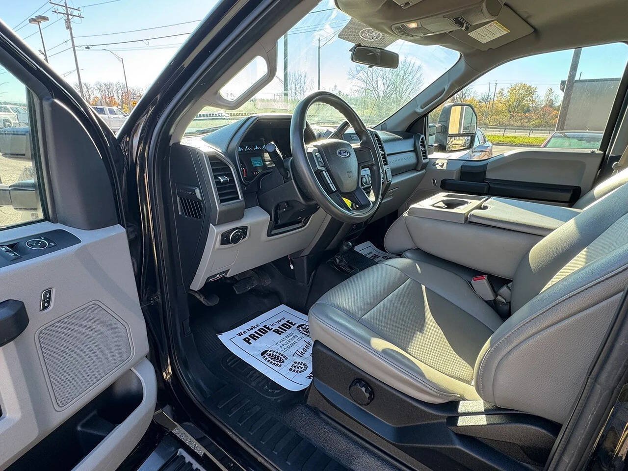 Used 2017 Ford F250 XL w/ Power Equipment Group AWD/4WD image 6