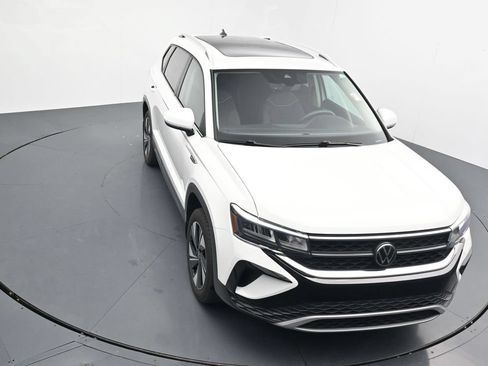 Used 2023 Volkswagen Taos SE AWD/4WD image 24