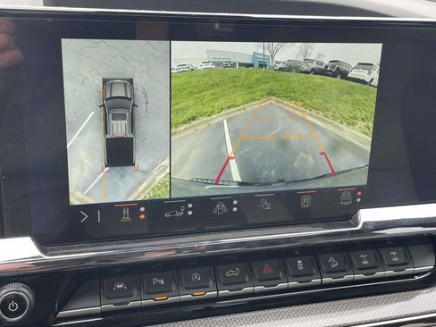 Used 2024 Chevrolet Silverado 1500 ZR2 w/ Technology Package image 20