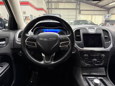 Used 2020 Chrysler 300 Touring w/ Sport Appearance Package AWD/4WD image 21