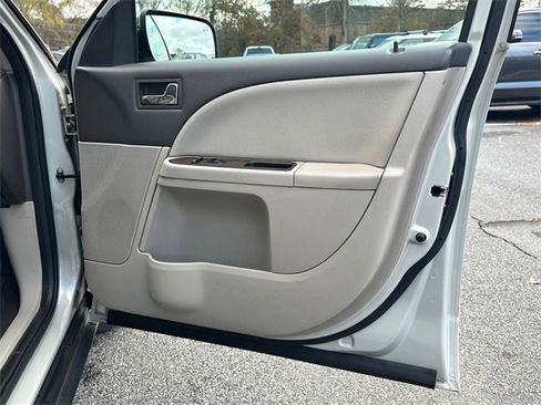 Used 2008 Ford Taurus Limited image 14