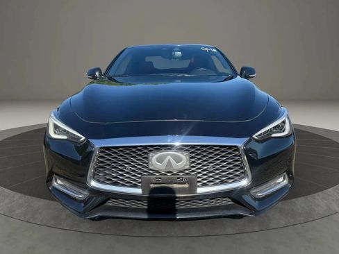 Used 2017 INFINITI Q60 Red Sport 400 AWD/4WD image 2