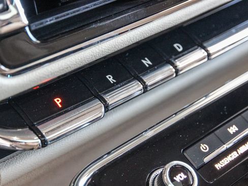 Used 2019 Lincoln Navigator Select w/ Technology Package RWD image 21