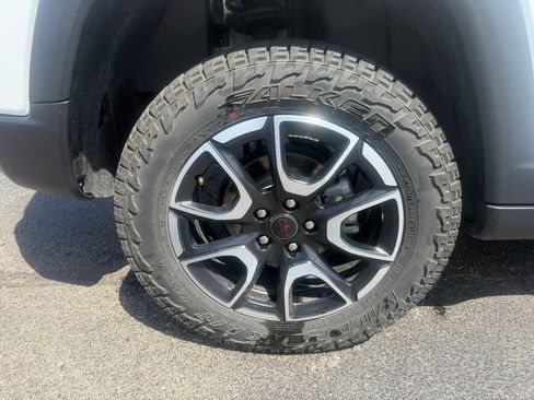 Used 2025 Jeep Compass Trailhawk AWD/4WD image 50