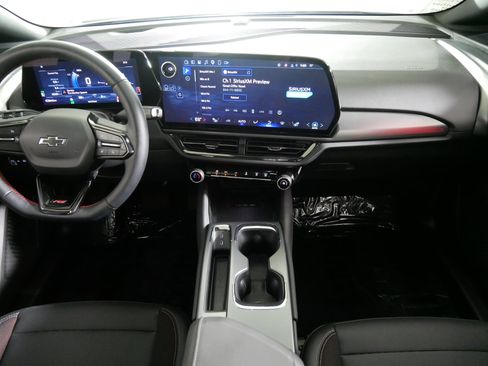 Used 2025 Chevrolet Equinox EV RS AWD/4WD image 10