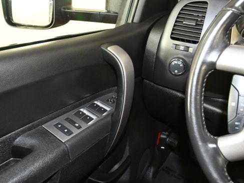 Used 2013 Chevrolet Silverado 2500 LT w/ Interior Plus Package AWD/4WD image 36
