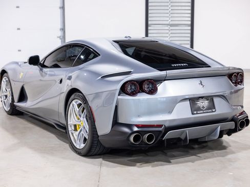 Used 2019 Ferrari 812 Superfast RWD image 7