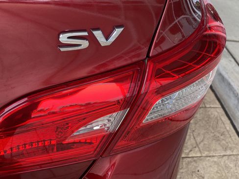 Used 2018 Nissan Sentra SV FWD image 9