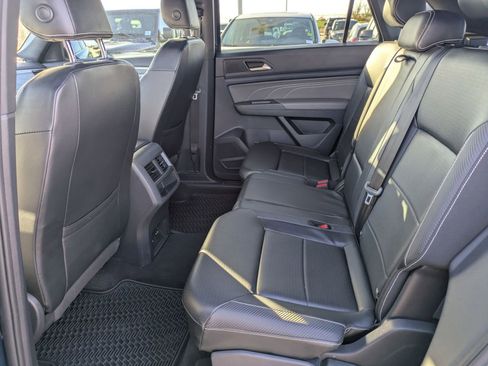 Used 2022 Volkswagen Atlas Cross Sport SE image 13