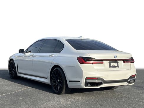 Used 2020 BMW 740i w/ M Sport Package image 24
