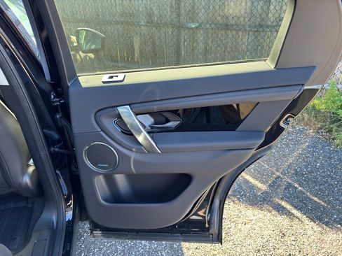 New 2025 Land Rover Discovery Sport S image 18