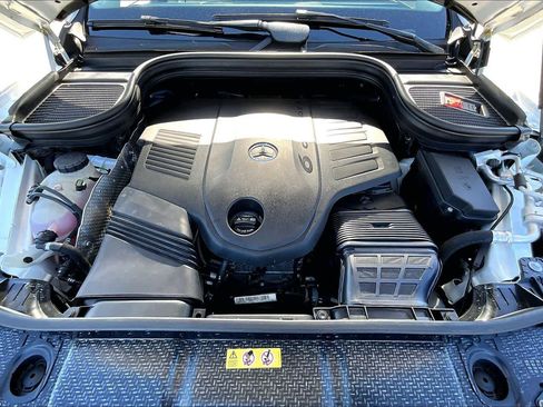 Used 2022 Mercedes-Benz GLS 450 4MATIC image 32