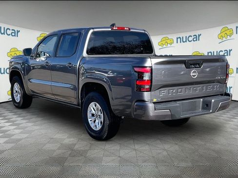Used 2024 Nissan Frontier SV image 4
