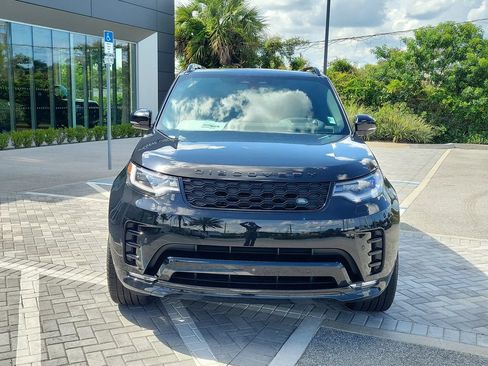 New 2025 Land Rover Discovery Dynamic SE AWD/4WD image 8
