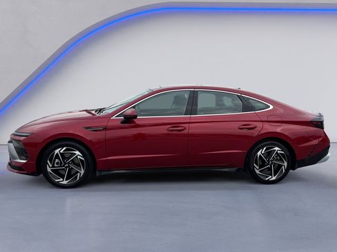 Certified 2024 Hyundai Sonata SEL w/ Convenience Package image 7