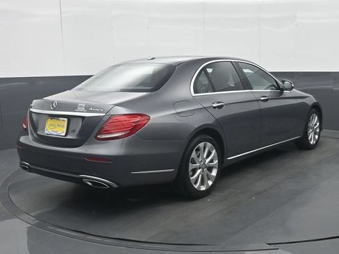 Used 2017 Mercedes-Benz E 300 4MATIC w/ Premium 1 Package image 7