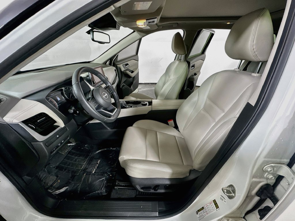 Used 2023 Nissan Rogue SL AWD/4WD image 17