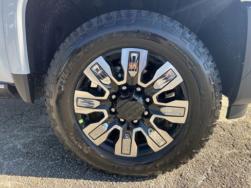 New 2026 GMC Sierra 2500 Denali w/ Denali Reserve Package image 16