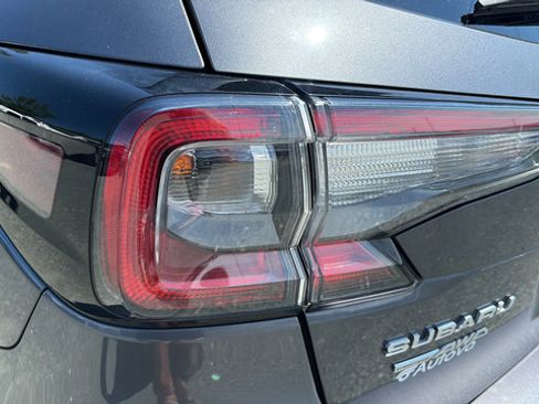 Used 2022 Subaru Outback Premium AWD/4WD image 11