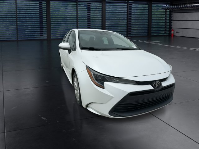 Used 2023 Toyota Corolla LE w/ LE Premium Package FWD image 3